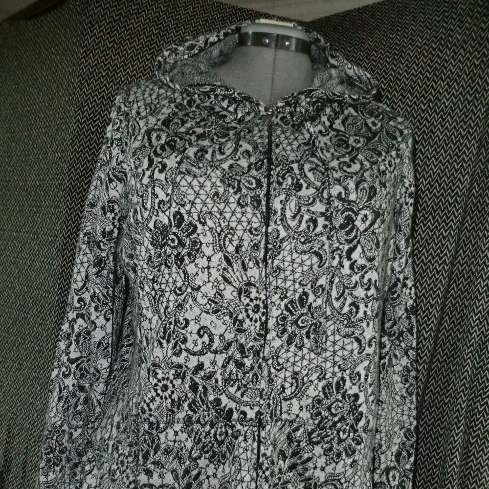 Soma Zippered/Hooded Jacket Sz L